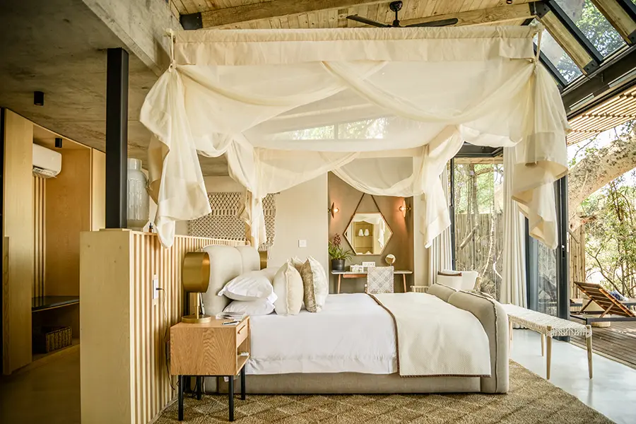 LionSandsRiverLodge-UpperLevelBedroom-Afternoon